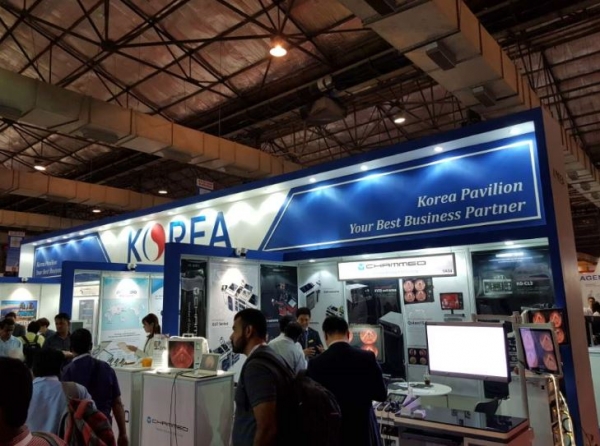 ‘2018 인도 뭄바이 미용 전시회’ 가 지난해 9월 10~11일 인도 뭄바이에서 열려 한국화장품공업협동조합 주도로 10개사가 한국관에 참가했다. 사진=글로벌 전시포털