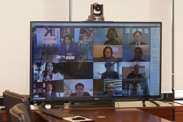 박영선 중소벤처기업부 장관은 2일 '구루미'의 영상 플랫폼을 활용한 온라인 투자설명회에 참여했다. 사진=중소벤처기업부