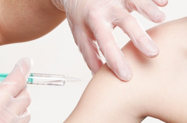 식품의약품안전처는 9일 ㈜한국백신社의 독감 백신 ‘코박스플루4가PF주’ 총 61만 5,000개를 한국백신이 자진 회수한다고 밝혔다. 사진=픽사베이