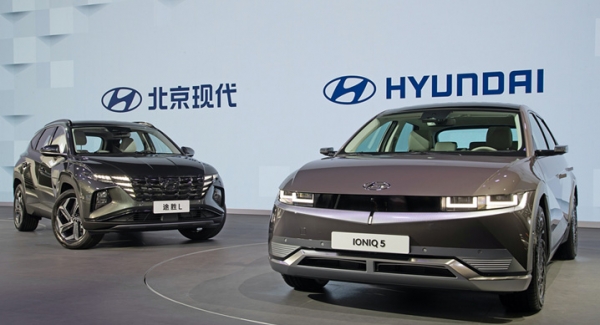 현대자동차는 19일(현지시각) 중국 상하이 컨벤션 센터에서 열린 ‘2021 상하이 국제 모터쇼’에서 ‘아이오닉 5’를 공개했다. 사진=현대자동차