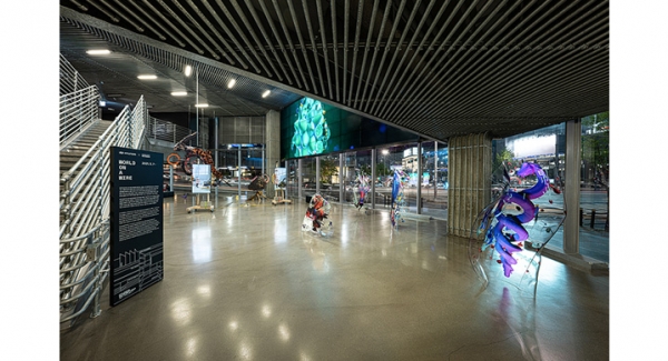 ‘월드 온 어 와이어’전이 열리는 현대모터스튜디오 서울 모습. 사진=현대차