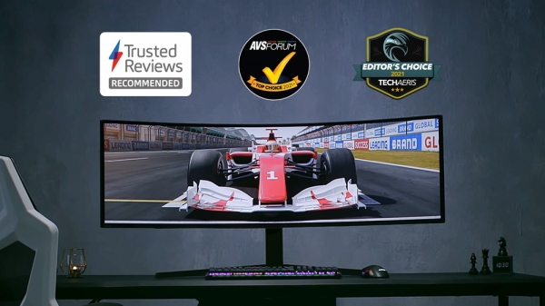 삼성전자 커브드 게이밍 모니터 오디세이 Neo G9을 호평한 미국·유럽 주요매체의 어워드 로고와 제품 사진(왼쪽부터 트러스티드 리뷰, AVS포럼, 테크아리스). 사진=삼성전자